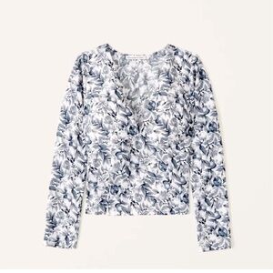 Abercrombie & Fitch Fitted Ruched Blouse White and Blue